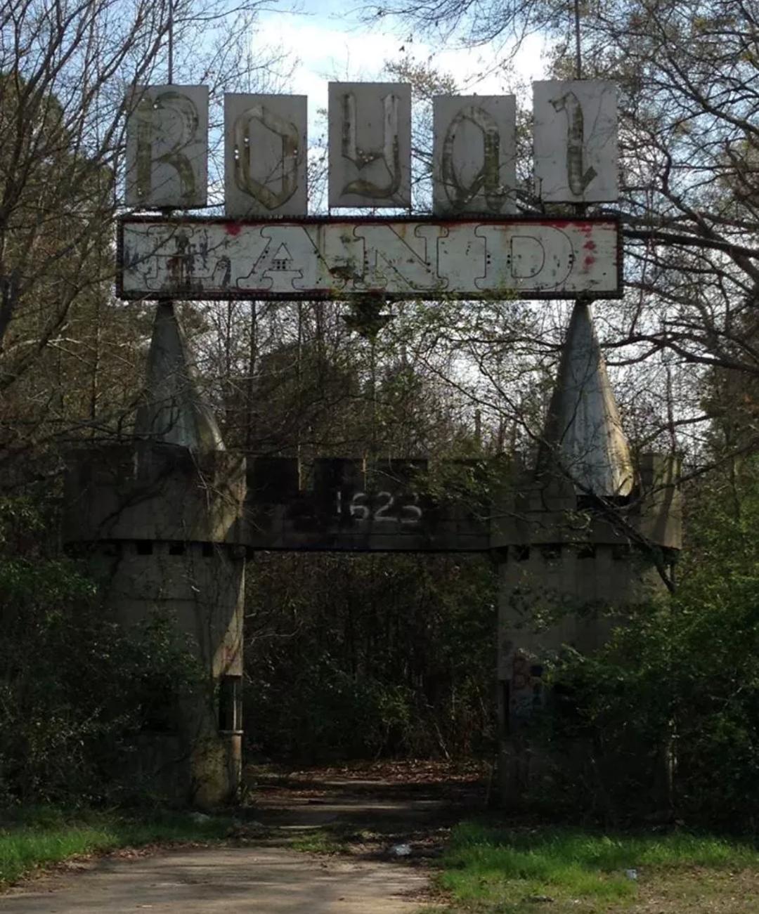 Abandoned royal land